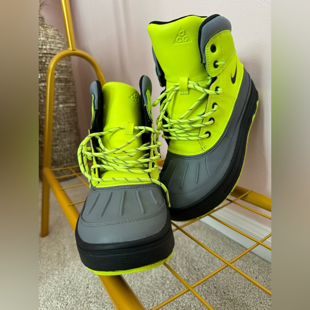 Nike ACG boots